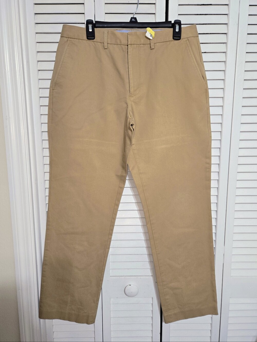 J. Crew Men's 33 Classic Straight Cotton Chino Pants in Khaki